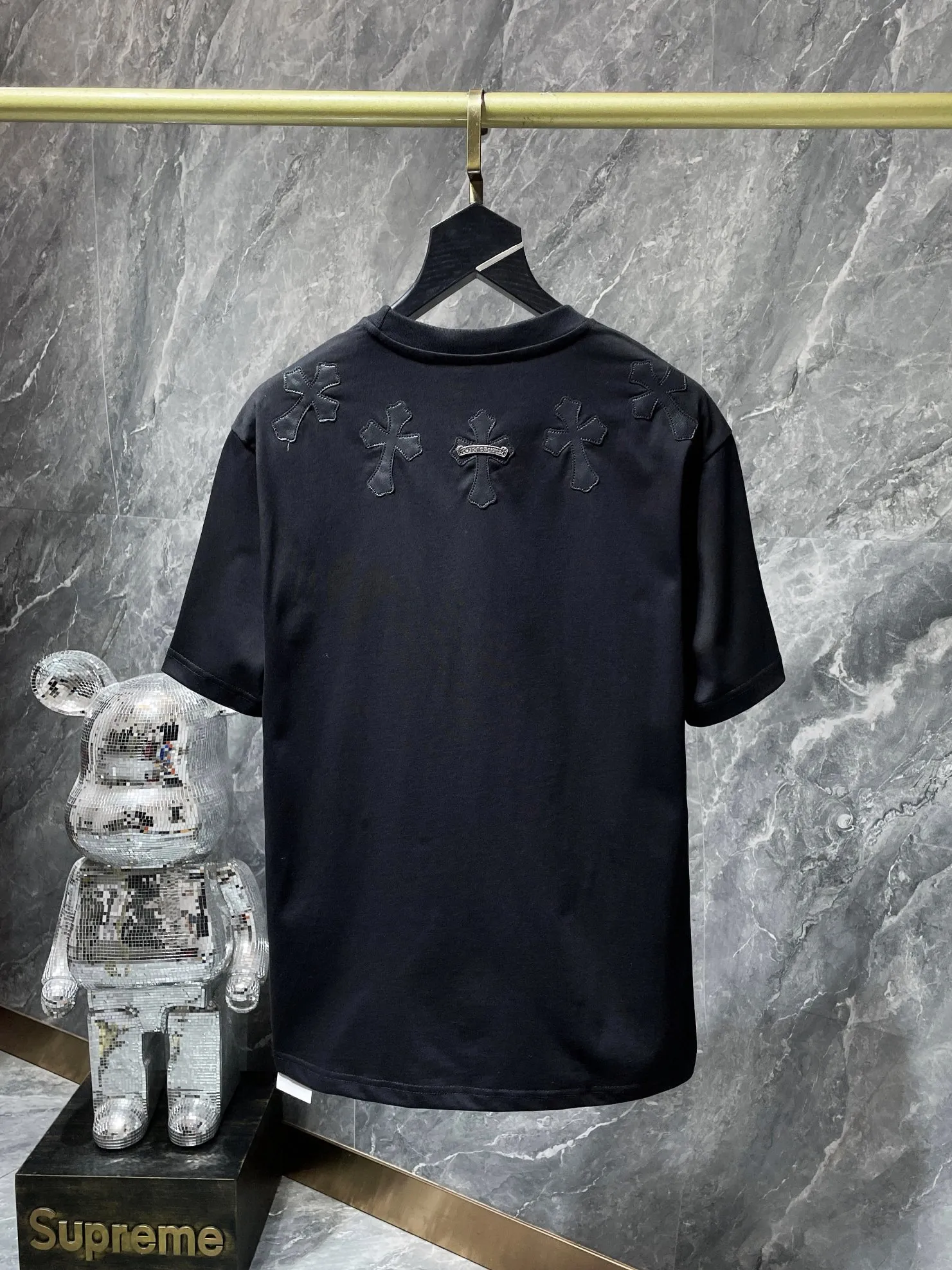 P154 New Chrome Hearts 25ss for summer. High gram weight, environmentally friendly and high-quality top-grade fabric. 260g~270g Chrome Hearts heavy industry leather cross short sleeves. Counter synchronization. 1:1 replica version. Recommended color: white, black. Size: S, M, L, XL.